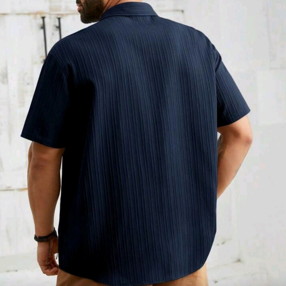 NWOT Men's Big & Tall Short Sleeve Button Down Shirt, 3XL, Navy Blue - Picture 2 of 8